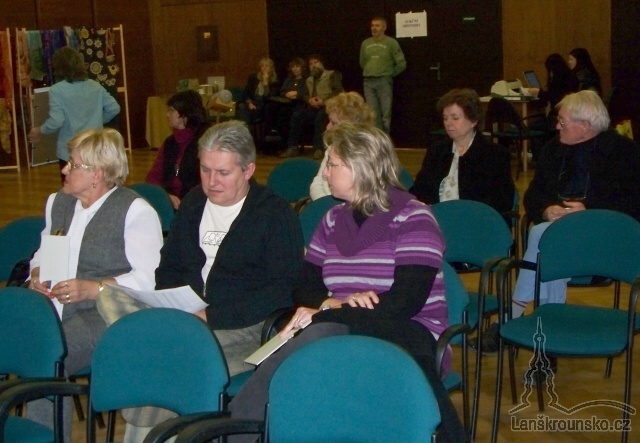 111 Ucastnici aukce.jpg
